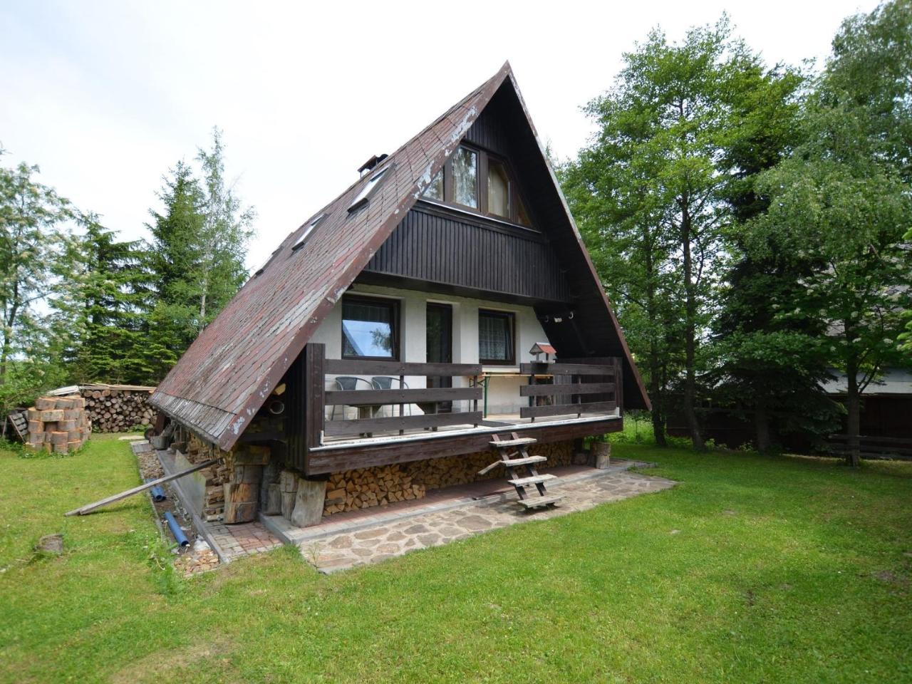 Nice Holiday Home In The Ore Mountains Only 500M From The Chairlift Loučná pod Klínovcem Exteriér fotografie